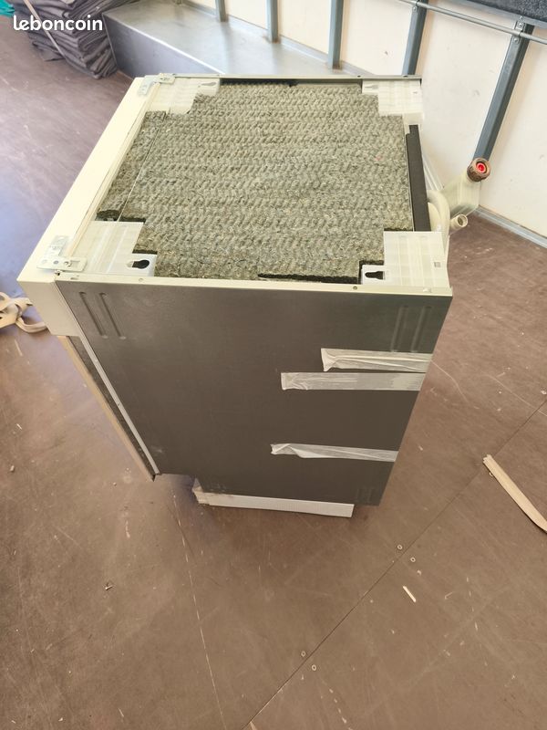 Lave vaisselle très bon état marque Bosh (image 6)
