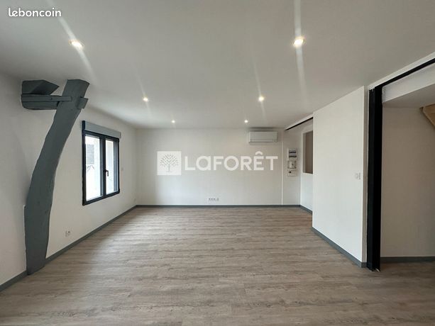 https://img.leboncoin.fr/api/v1/lbcpb1/images/39/81/34/3981340914196fdc0cd00341186406eb4a2776c9.jpg?rule=ad-image