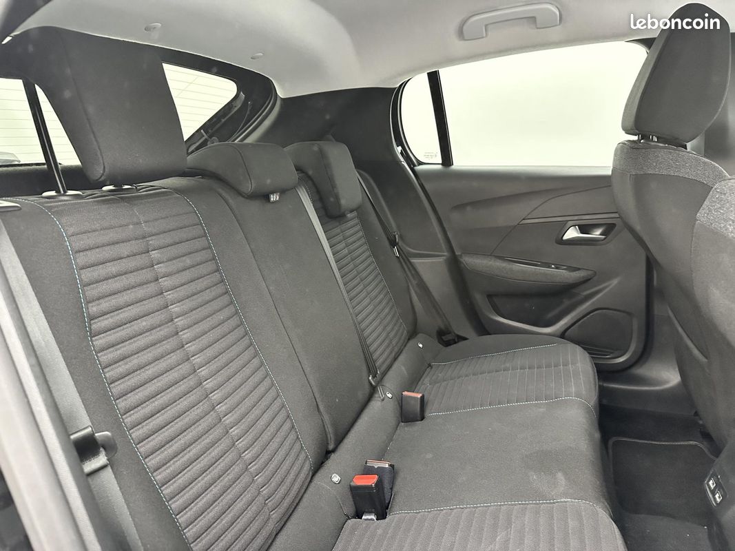 PEUGEOT E-208 136ch 50KWH de 2022 - 1ère Main - Style (image 8)
