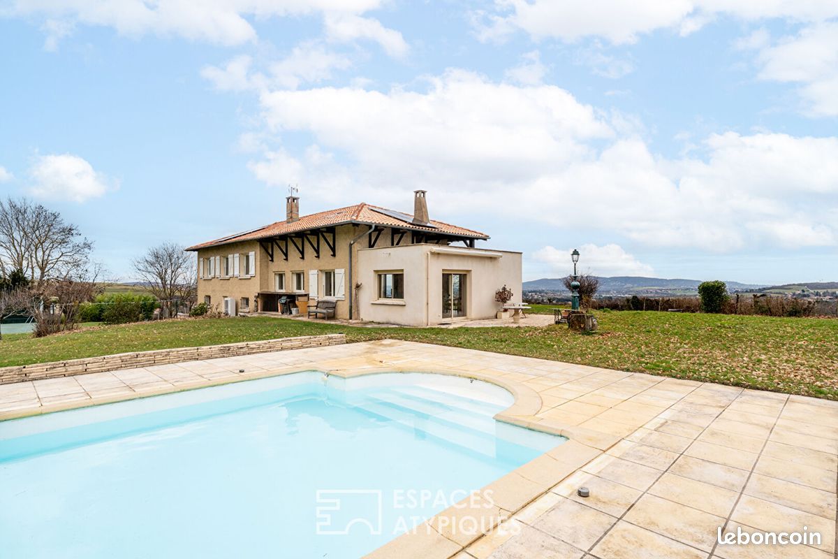 Maison 6 pièces 184 m² · à Lentilly · 184 m² · 690 000 €