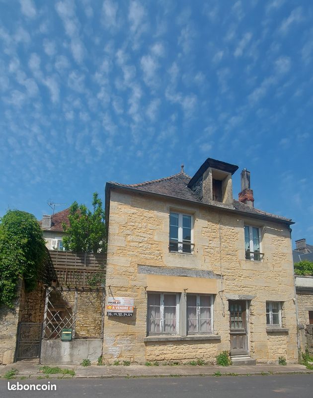Maison 5 pièces 95 m² · à Saint-Robert · 95 m² · 40 000 €