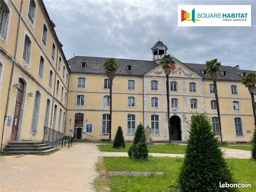 Appartement 4 pièces 117 m² · à Oloron-Sainte-Marie · 117 m² · 835 €