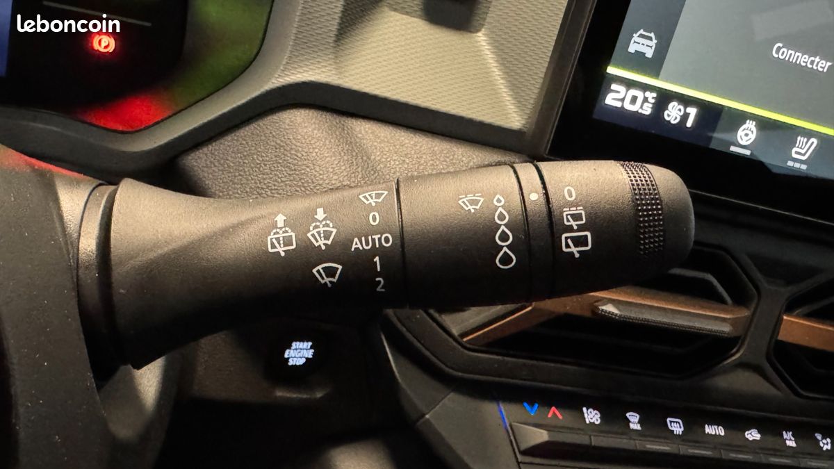 DACIA DUSTER HYBRID-G 150CH 4X4 BVA EXTREME SUREQUIPe (image 26)