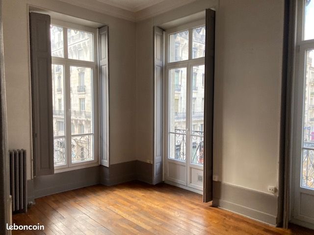 Appartement 3 pièces 60 m² · à Grenoble · 60 m² · 907 €