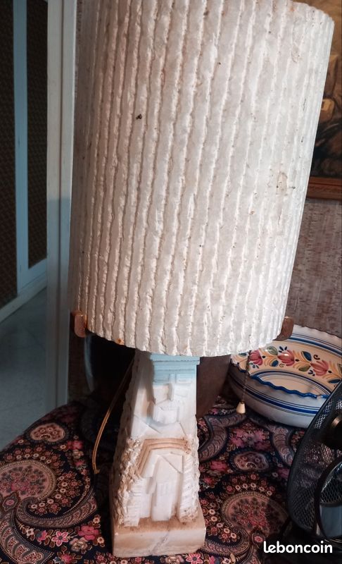 Originale lampe en albatre (image 1)