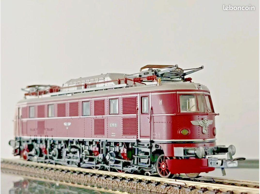 TRIX 22584 H0 - Be 6/8III - SBB CROCODILE - ANALOGIQUE + NEM - NEW