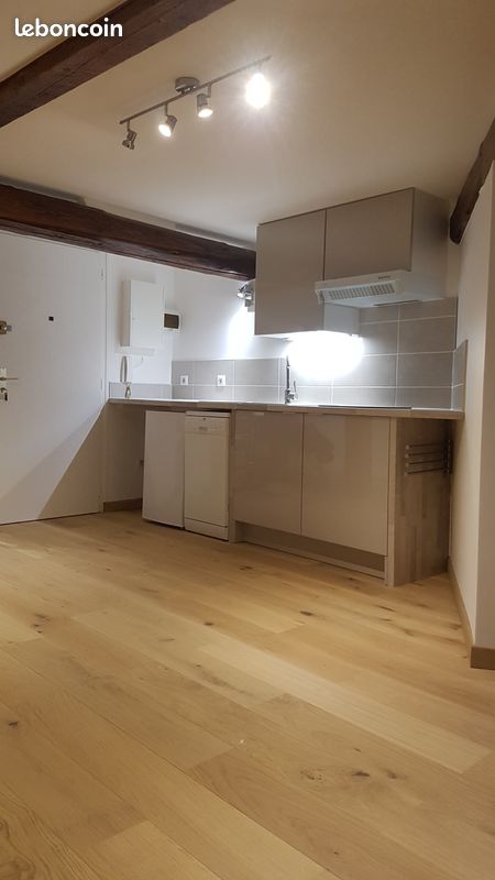 Appartement 1 pièce 40 m² · à Aix-les-Bains · 40 m² · 570 €
