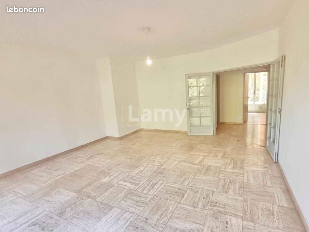 Appartement 4 pièces 94 m² · à Aix-en-Provence · 94 m² · 1 510 €