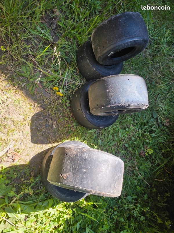 Pneu karting (image 1)