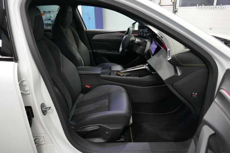 Peugeot 308 1.5 BLUEHDI 130CH S&S GT EAT8 (image 14)
