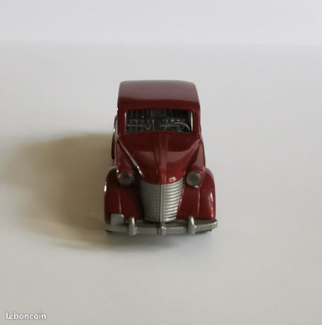 Modèle Réduit Voiture Opel Olympia 1936 Verte - Échelle HO 1:87 - Marque Praliné