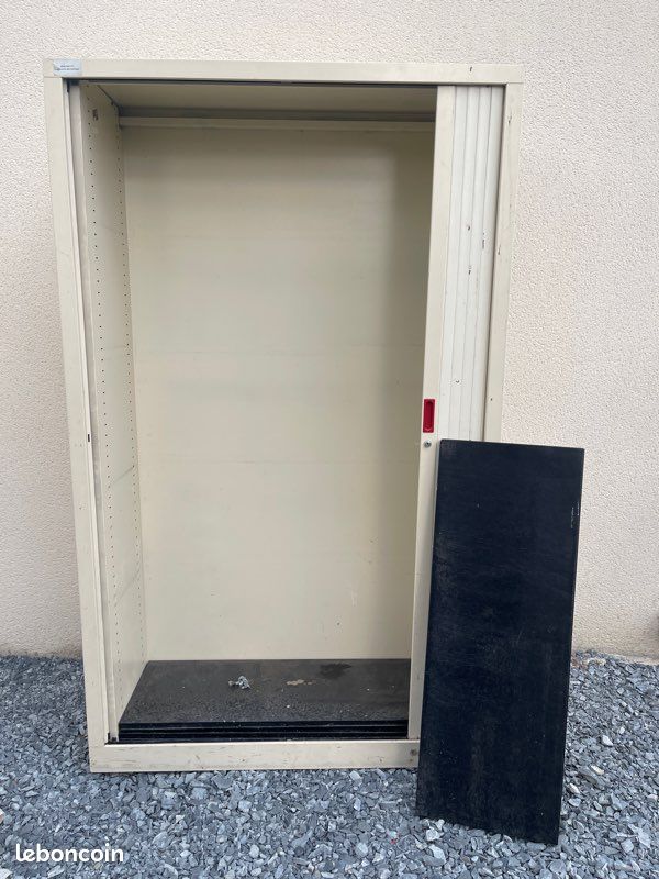 Armoire métallique (image 1)