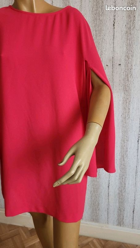 Robe cape rose Vêtements