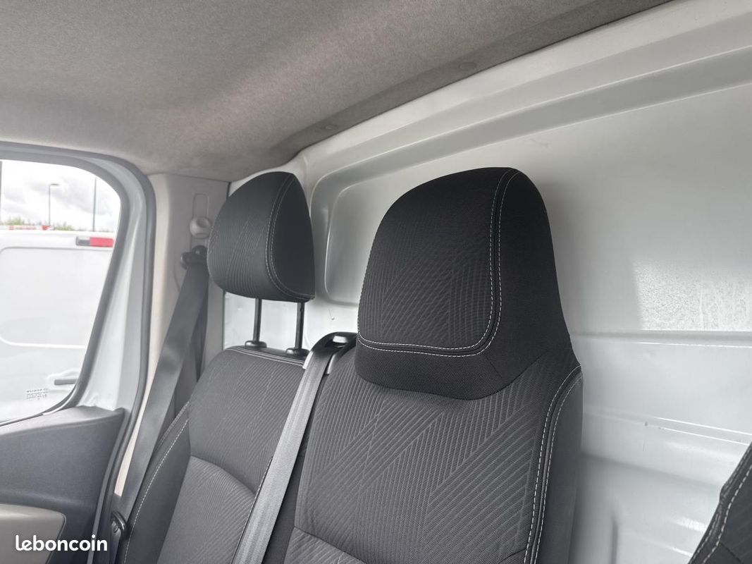 RENAULT TRAFIC L1H1 1000 Kg 1.6 Energy dCi - 125 Fourgon Grand Confort L1H1 (image 29)