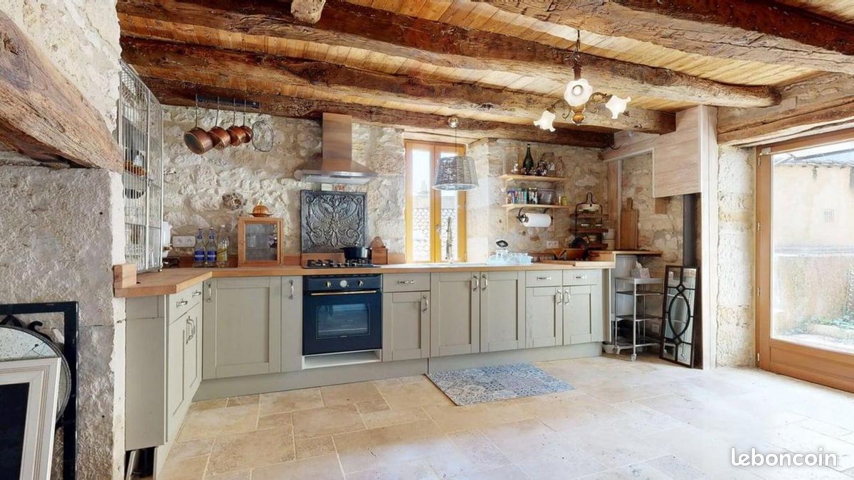 Maison 6 pièces 118 m² · à Saint-Cyprien · 118 m² · 240 750 €