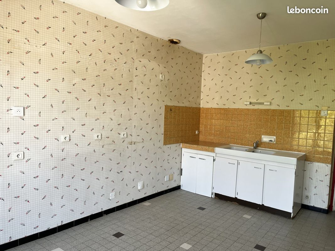Appartement 3 pièces 80 m² · à Lamastre · 80 m² · 420 €