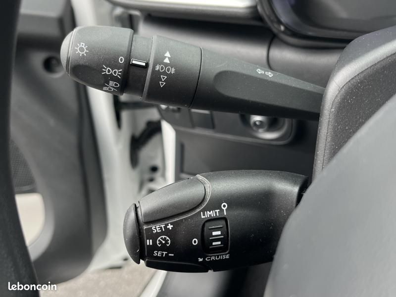 Citroen C3 1.5 BlueHDi 100 PLUS (image 13)