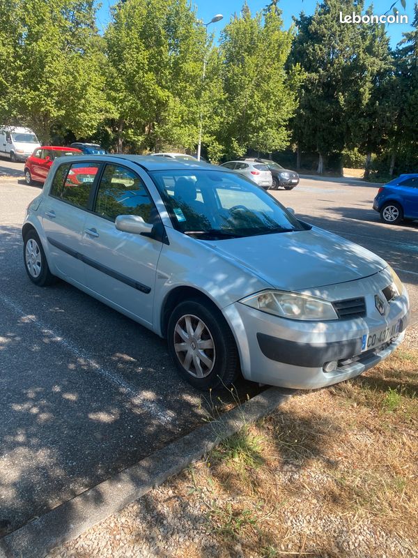 Vends Renault Megane (image 3)
