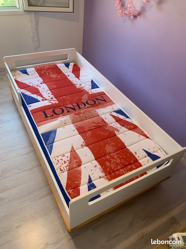 Lit pour enfant avec matelas (image 1)