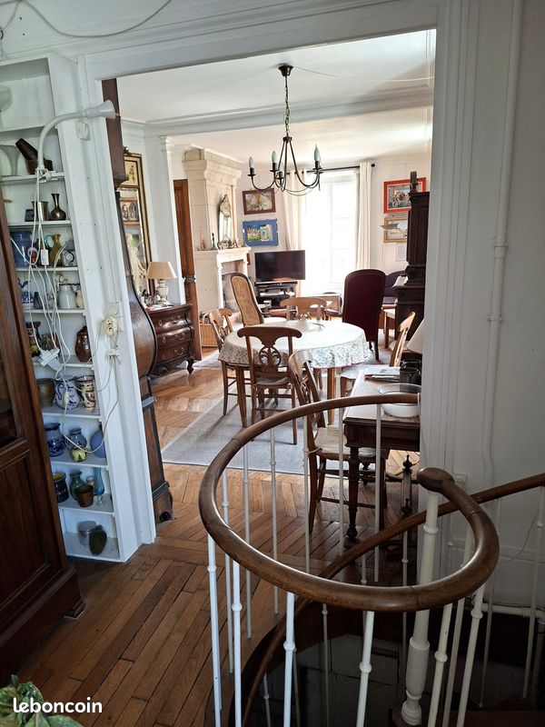 Appartement 7 pièces 137 m² · à Versailles · 137 m² · 1 045 000 €