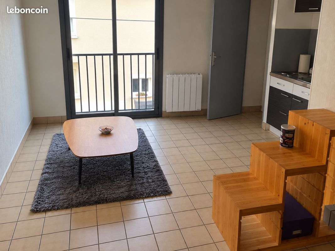 Appartement 2 pièces 30 m² · à Lys-Haut-Layon · 30 m² · 345 €/mois