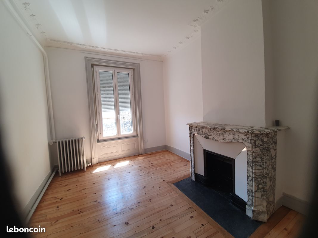 Appartement 5 pièces 104 m² · à Saint-Étienne · 104 m² · 800 €/mois