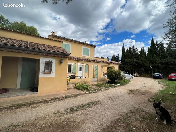 35 kms Montpellier, Villa F7 180m², 1400m² terrain clos et arboré à CANET