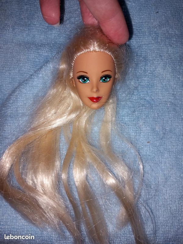 Lot têtes de barbie (image 2)