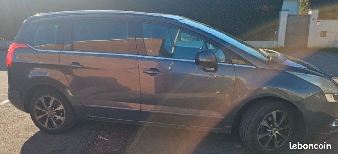 Peugeot 5008 1.6 Hdi (image 1)