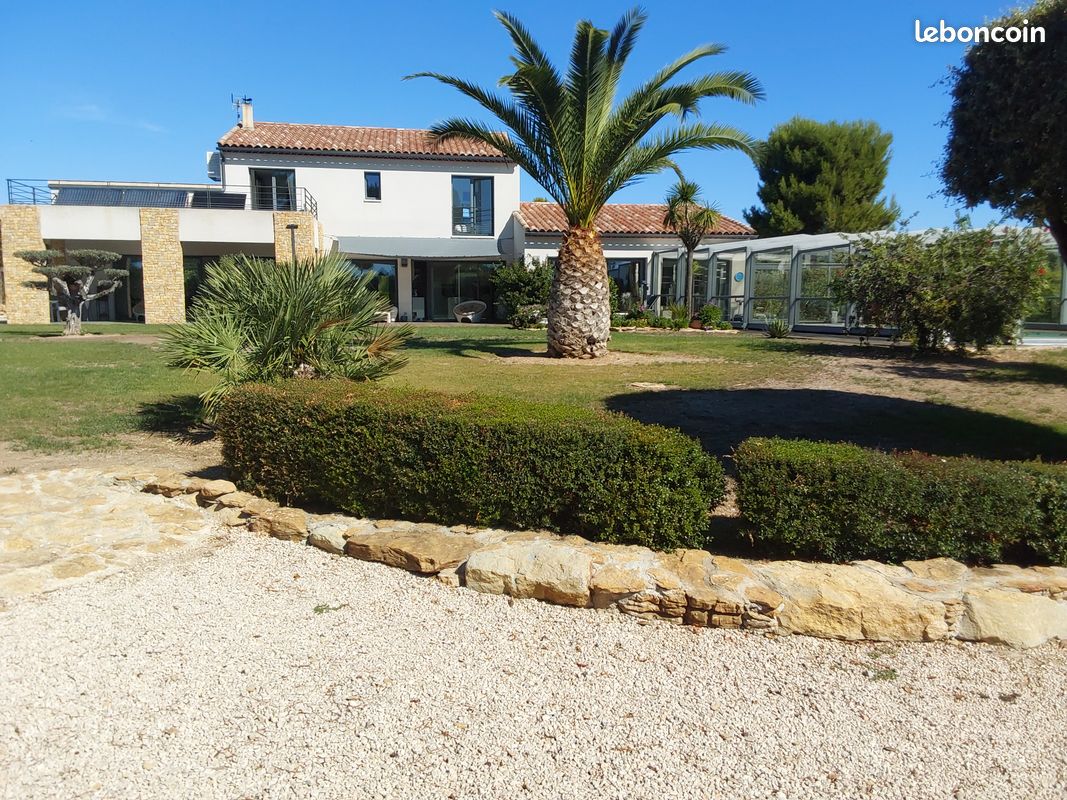 Maison 11 pièces 270 m² · à La Cadière-d'Azur · 270 m² · 1 800 000 €