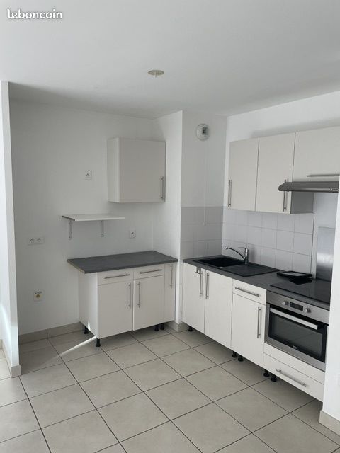 Appartement 3 pièces 61 m² · à Guyancourt · 61 m² · 983 €/mois