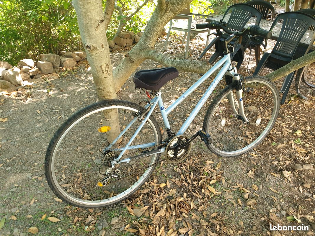 Vélo femme Decathlon Riverside – VTT 21 vitesses Vélos