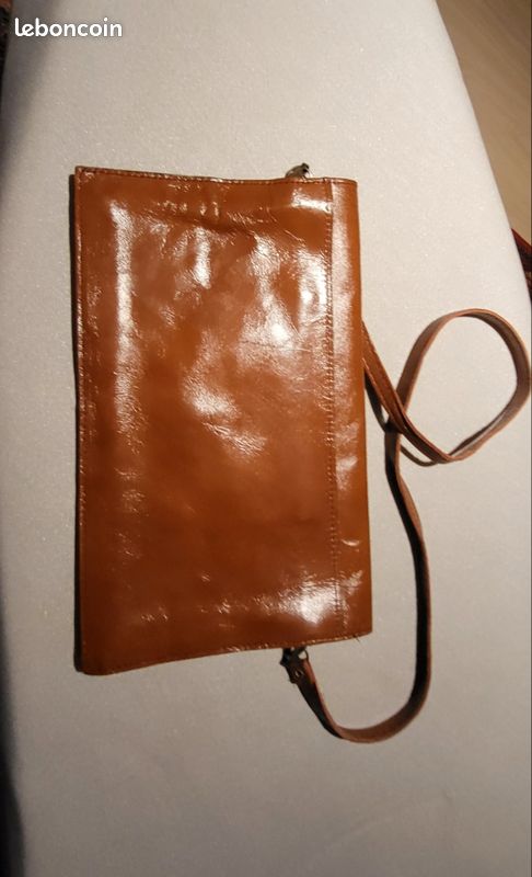 Pochette cuir couleur fauve (image 2)