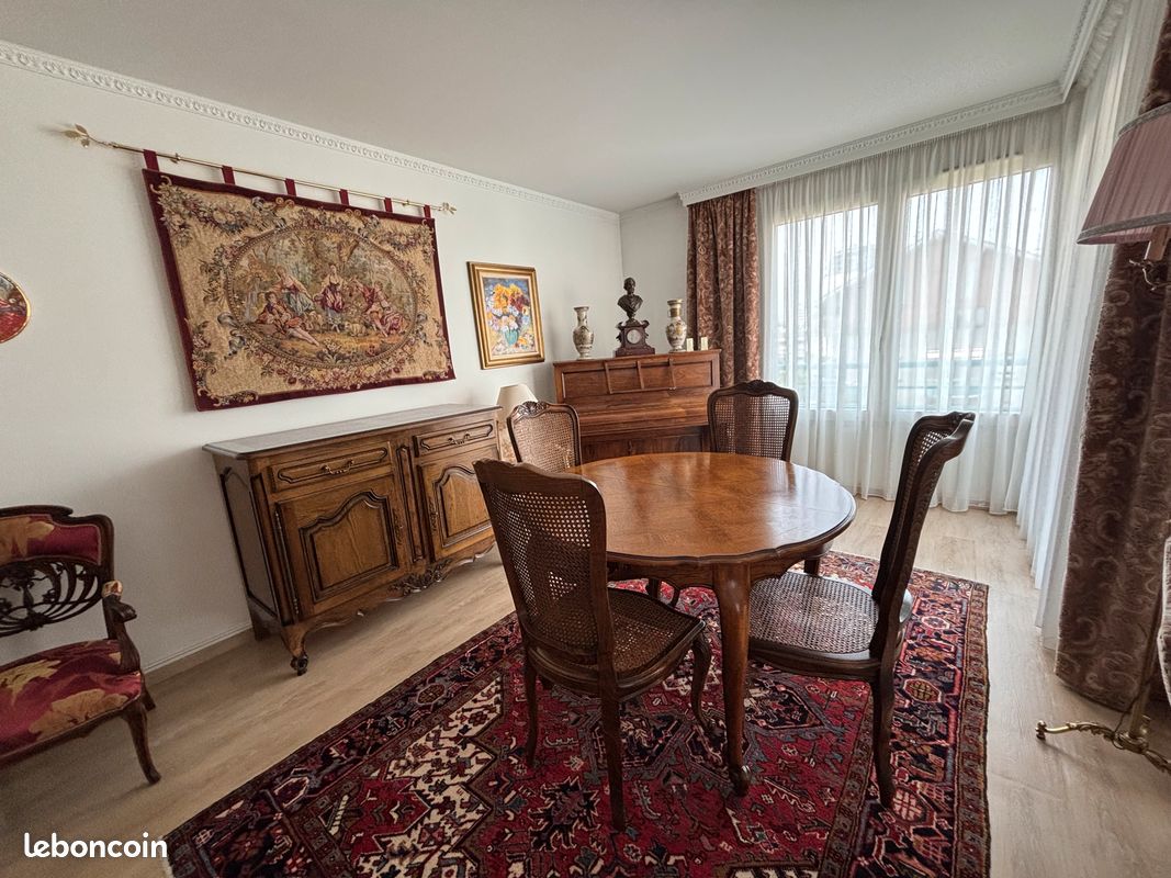 Lot mobilier table chaises et buffets (image 3)