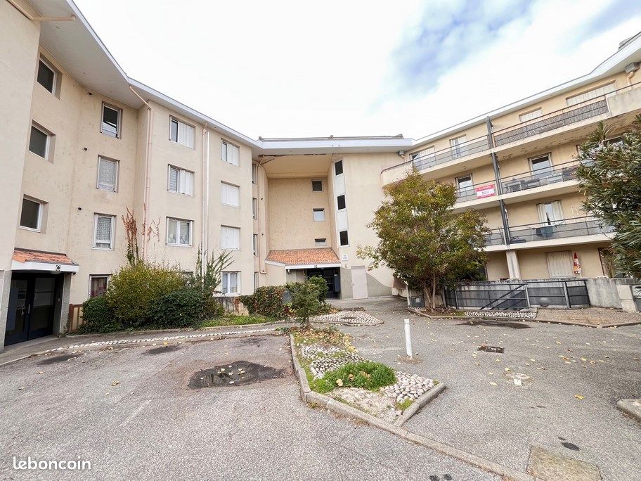 Appartement 3 pièces 67 m² · à Valence · 67 m² · 609 €