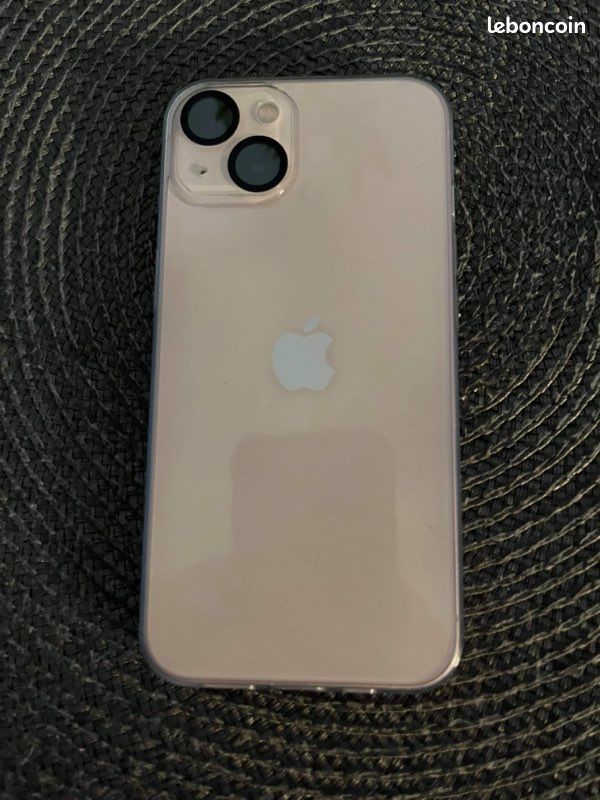 IPhone 13 rose 256GO (image 1)