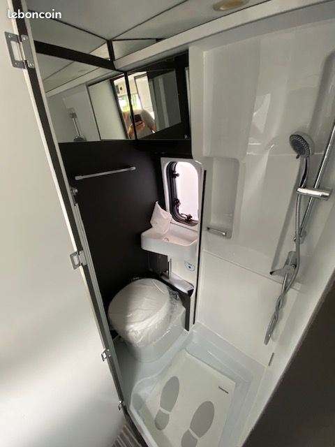 Fourgon Mc louis menfys 3 S-line fiat ducato 2.2l 140 cv Chauffage Carburant (image 3)