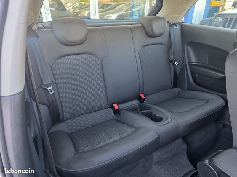 Audi A1 1.2L 85ch Attraction + Options *137000 kms (image 5)