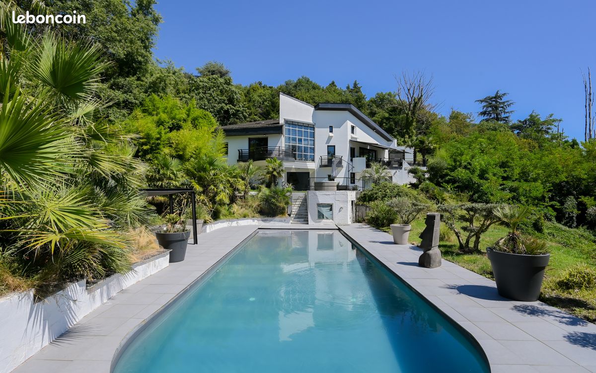 Maison 8 pièces 305 m² · à Limonest · 305 m² · 1 476 000 €