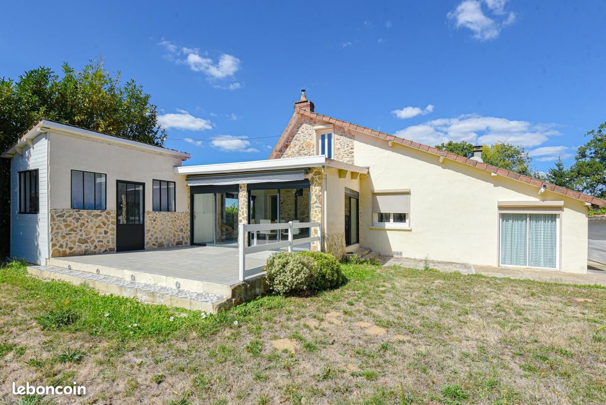 Maison 5 pièces 136 m² · à Nexon · 136 m² · 242 000 €