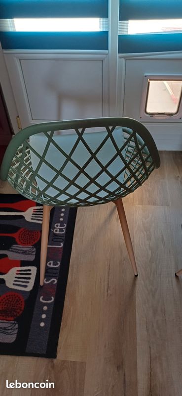Vends 3 chaises de cuisine (image 3)