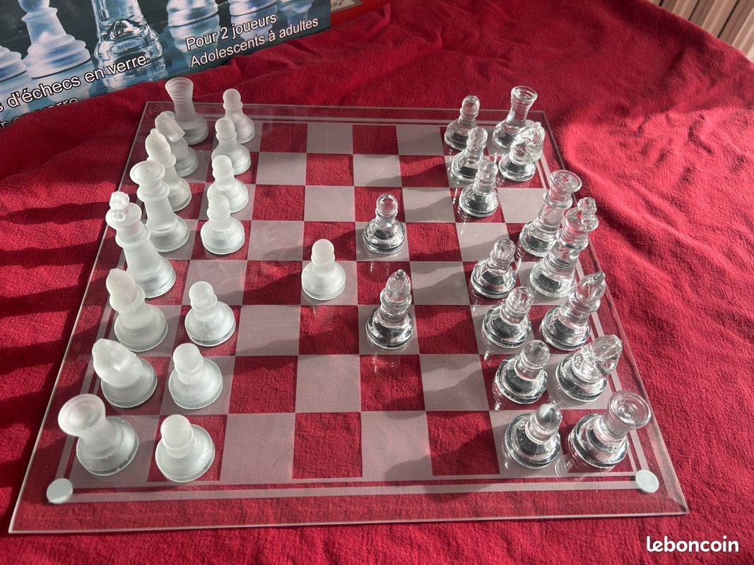 Jeu d'échecs en verre 32 pièces (image 8)