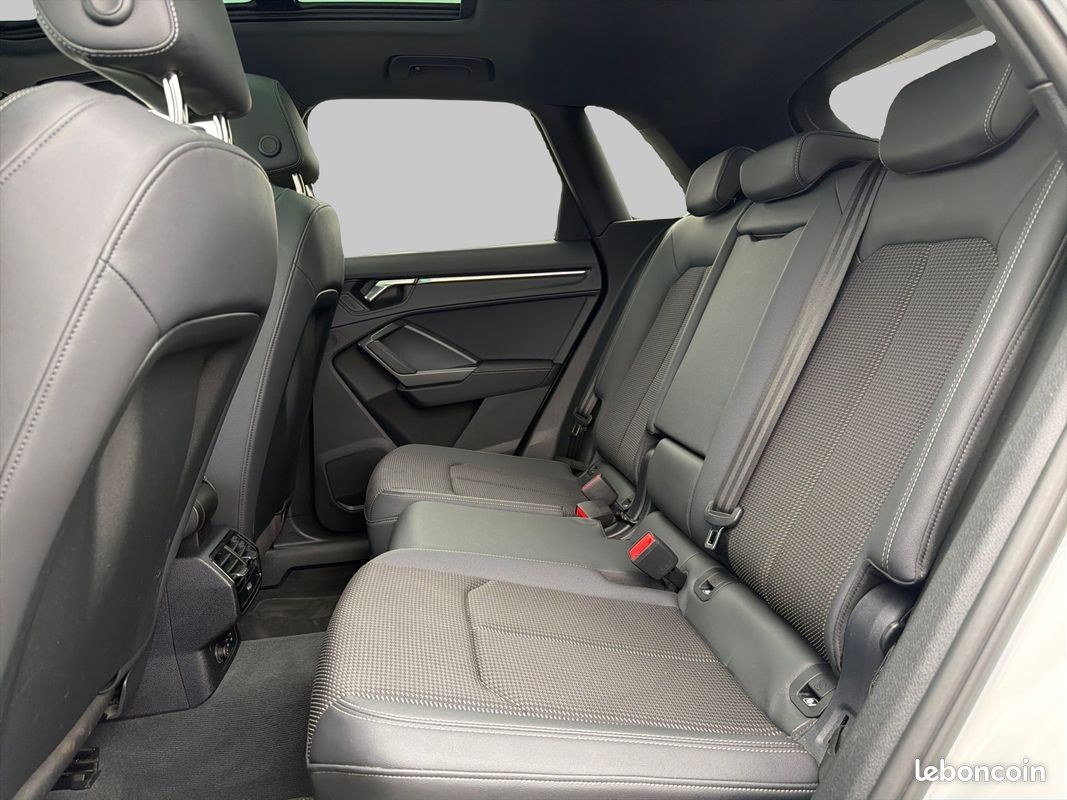 AUDI Q3 35 TDI 150 ch S tronic 7 S line (image 18)