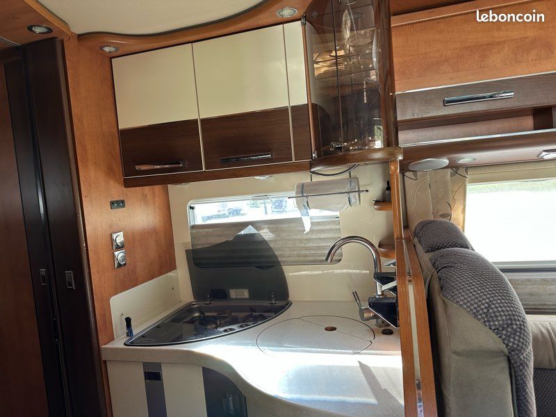 Camping car Carthago Chic C Line 47 poids lourd (image 8)