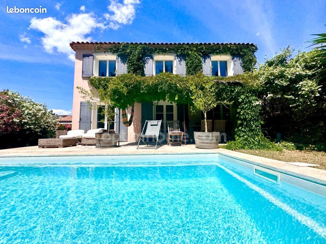 Maison 6 pièces 122 m² · à Paradou · 122 m² · 525 000 €