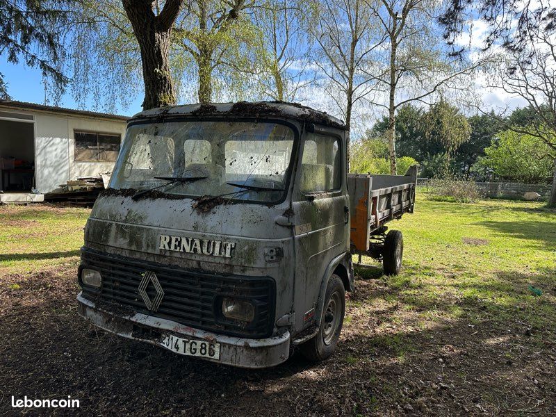 Camion benne RENAULT - Les enchères du Domaine