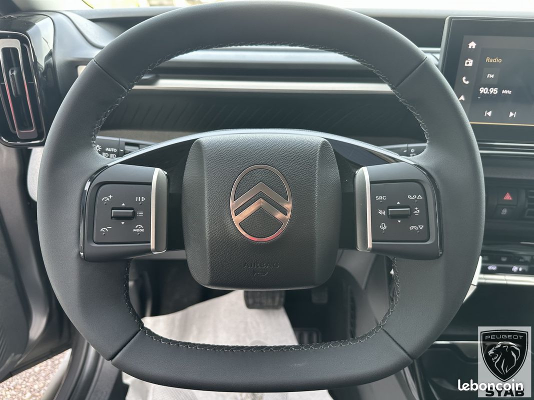 Citroën C3 AIRCROSS 2024 1.2I HYBRIDE 145 BVR MAX (image 22)