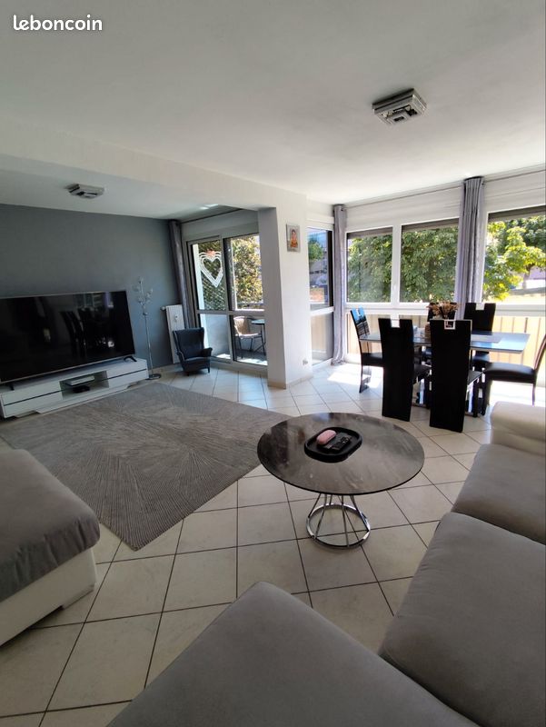 Appartement 5 pièces 112 m² · à Villars · 112 m² · 135 000 €