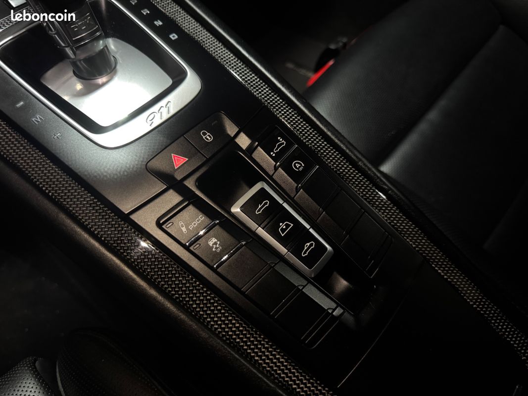 PORSCHE 911 (991.2) CABRIOLET 3.8 TURBO S 580 CH PDK / CAMERA DE RECUL / BURMESTEr (image 22)