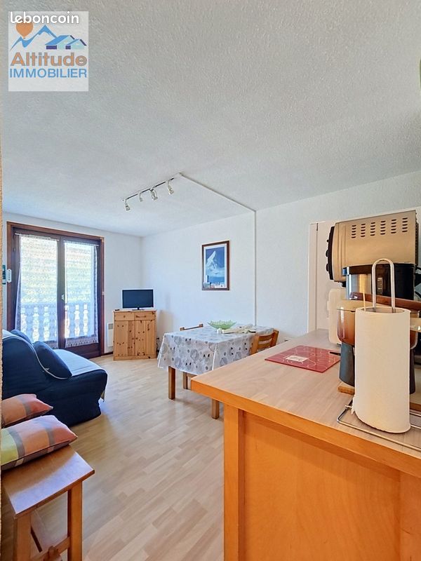Appartement 2 pièces 28 m² · à Bernex · 28 m² · 740 €/mois